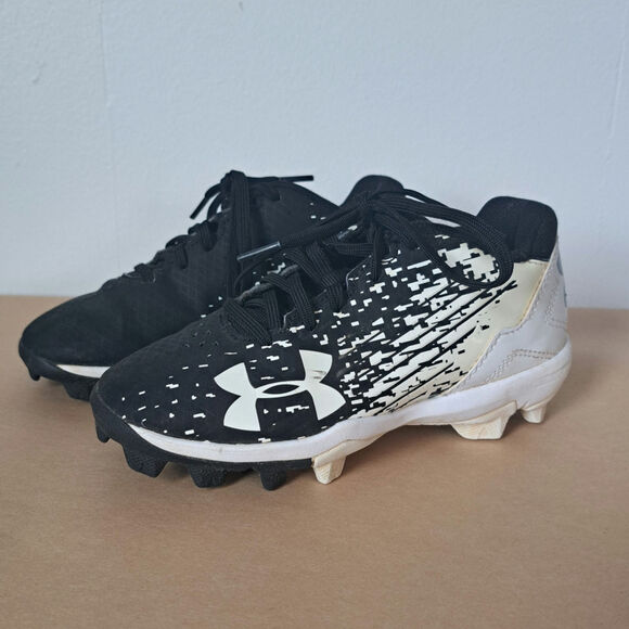 Under Armour Other - Under Armour Size 12 Youth Black and White Baseball Cleats